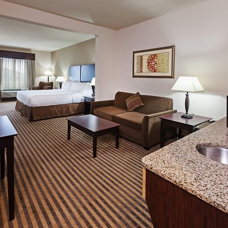 Holiday Inn Express & Suites Brady By Ihg Eksteriør bilde