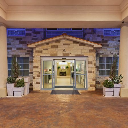 Holiday Inn Express & Suites Brady By Ihg Eksteriør bilde