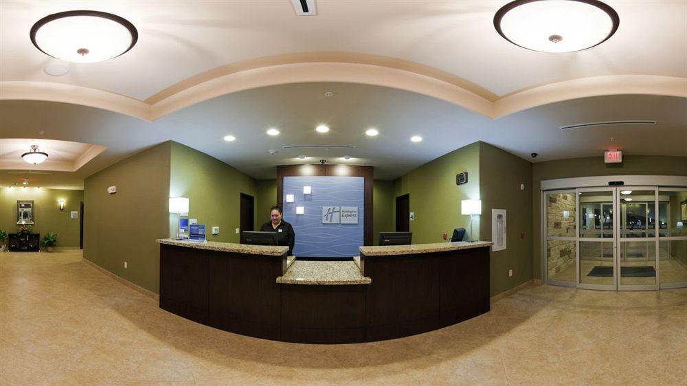 Holiday Inn Express & Suites Brady By Ihg Eksteriør bilde