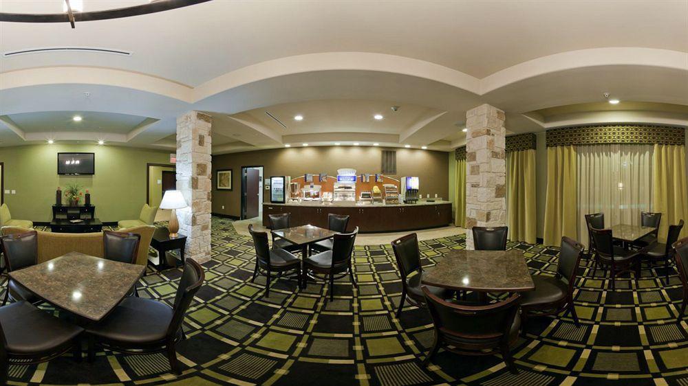 Holiday Inn Express & Suites Brady By Ihg Eksteriør bilde