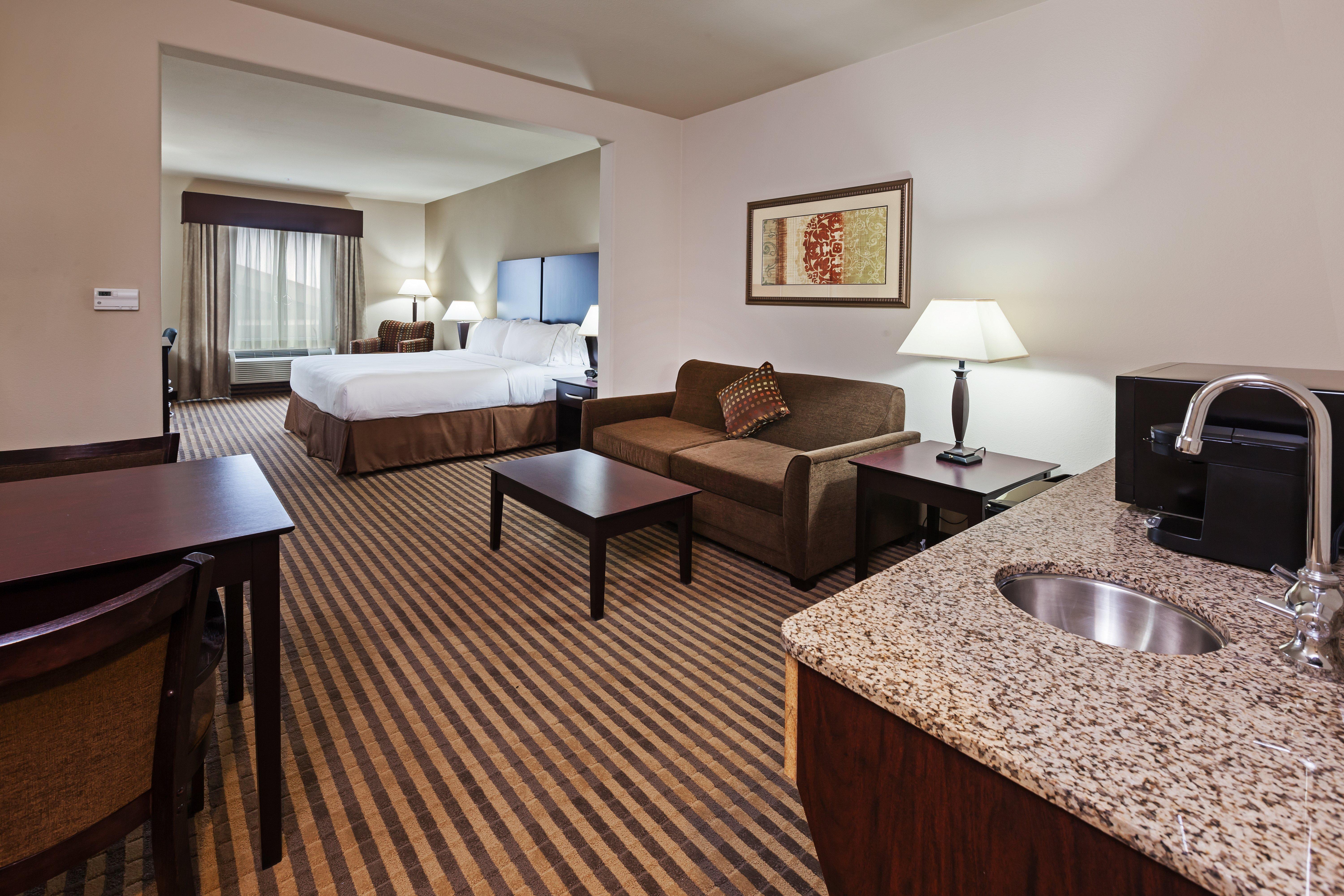 Holiday Inn Express & Suites Brady By Ihg Eksteriør bilde