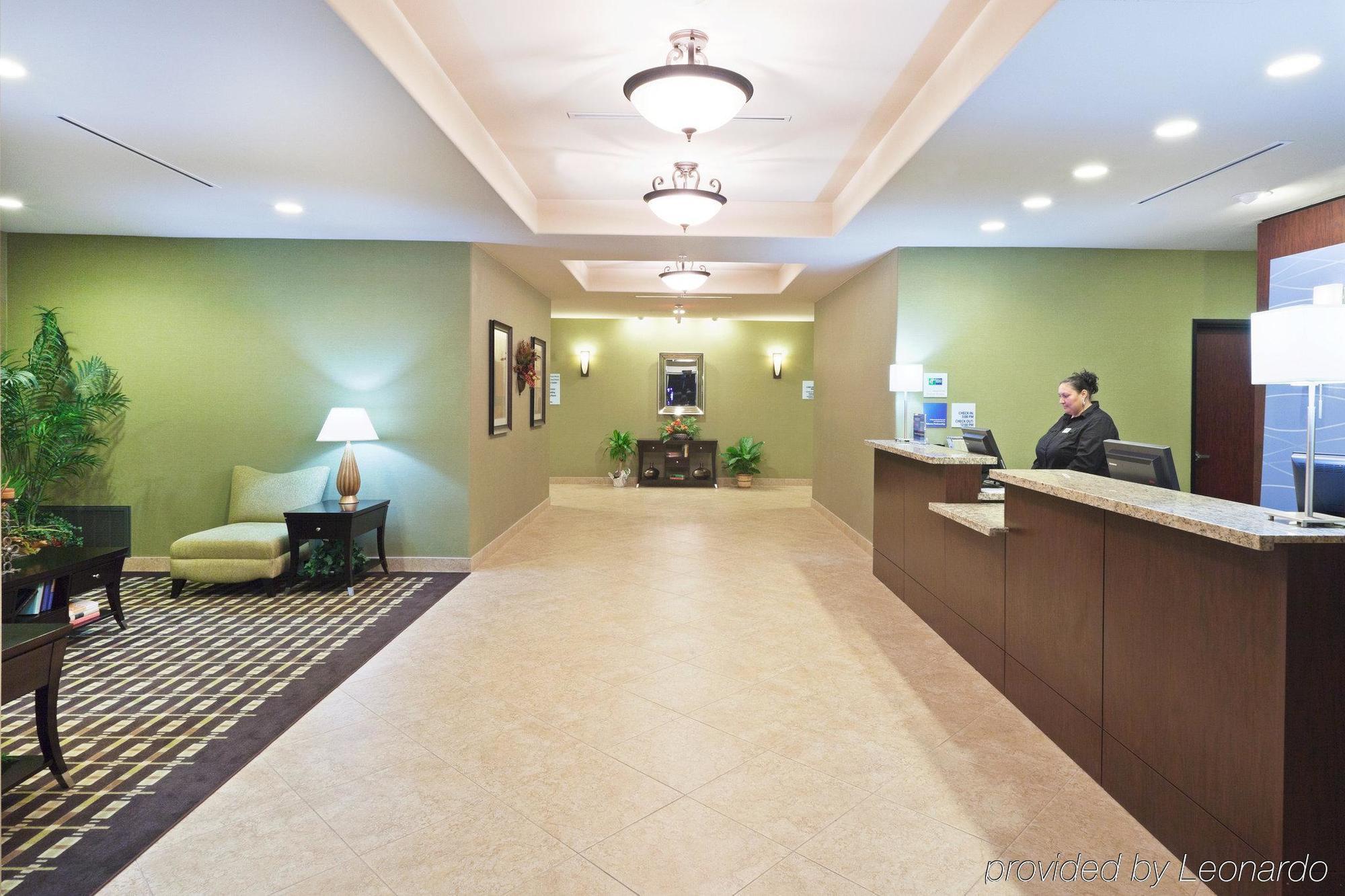 Holiday Inn Express & Suites Brady By Ihg Eksteriør bilde