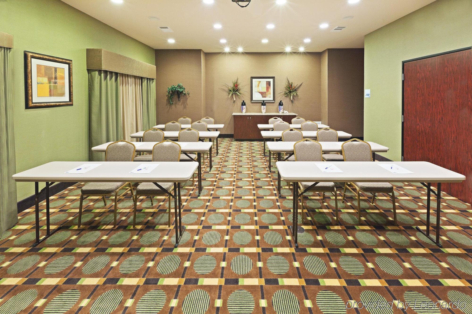 Holiday Inn Express & Suites Brady By Ihg Fasiliteter bilde
