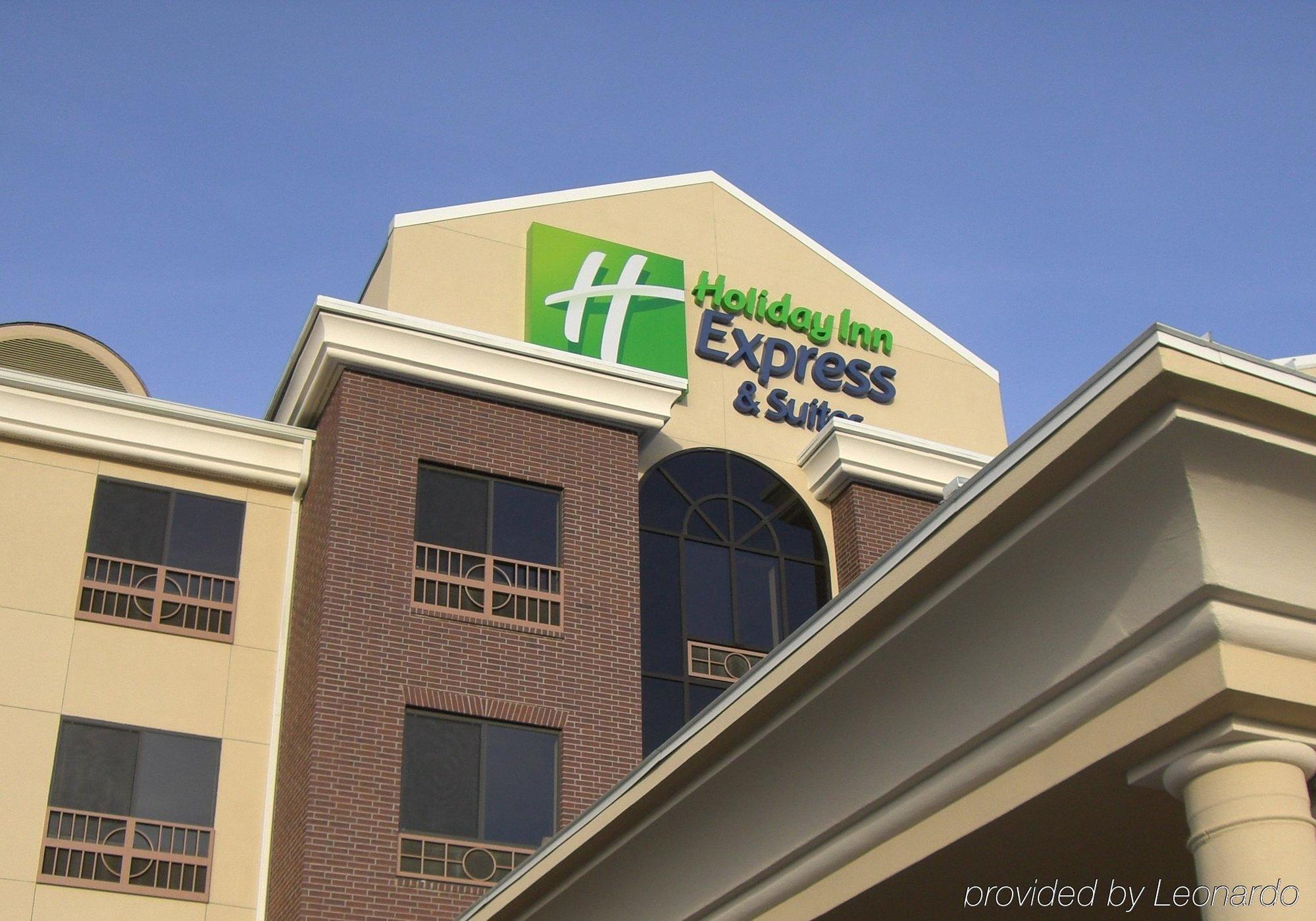 Holiday Inn Express & Suites Brady By Ihg Eksteriør bilde