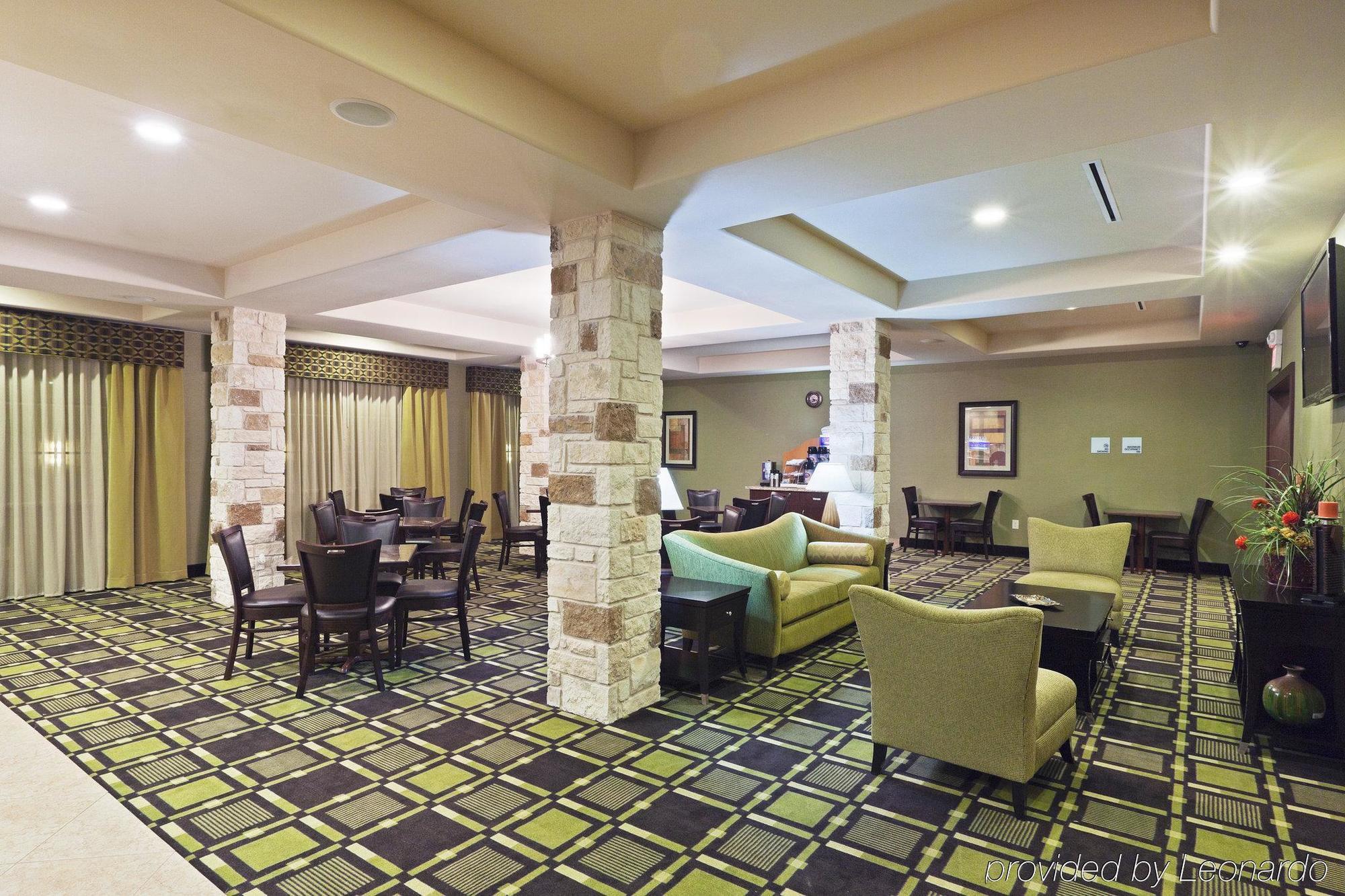 Holiday Inn Express & Suites Brady By Ihg Interiør bilde