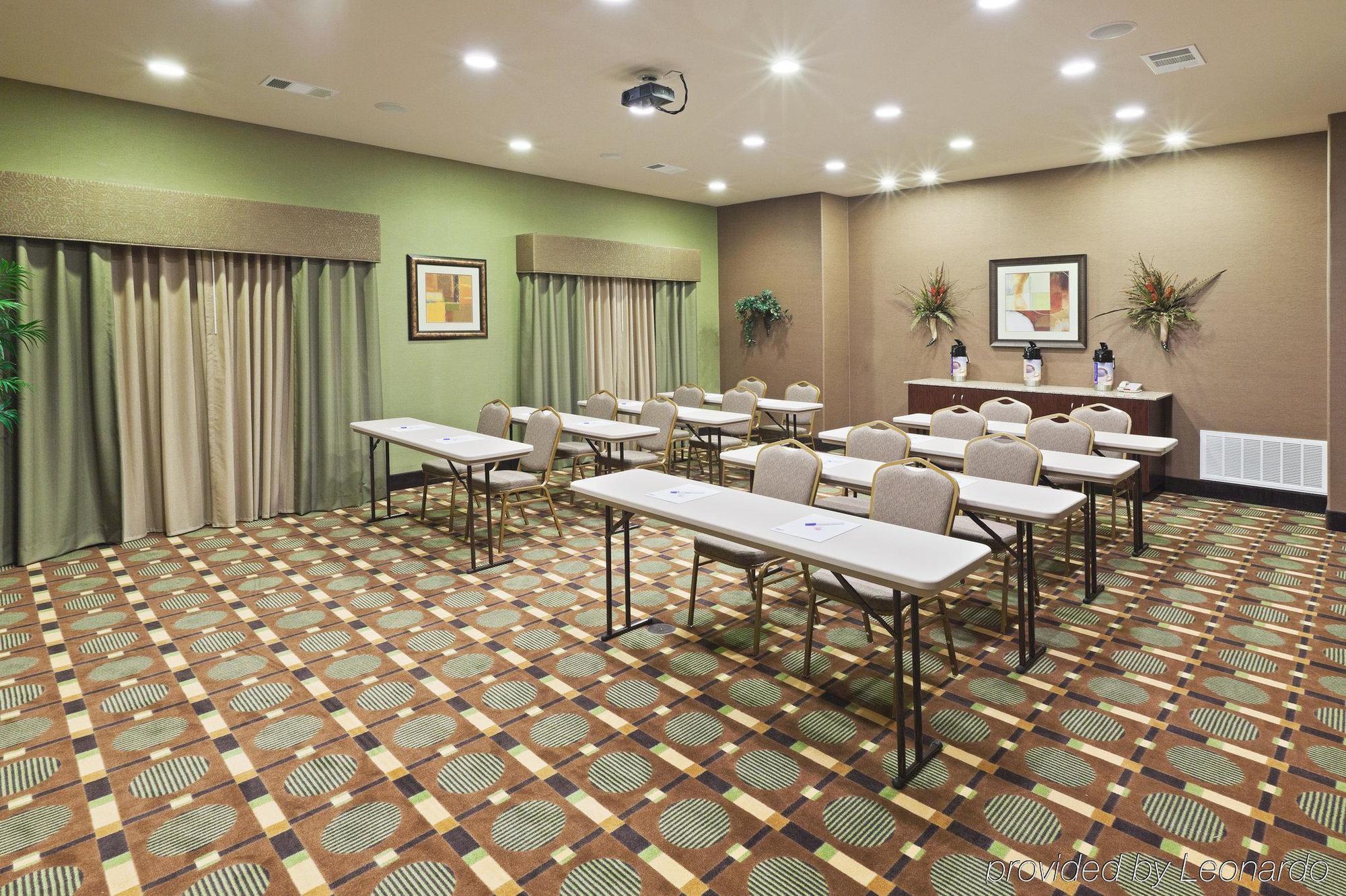 Holiday Inn Express & Suites Brady By Ihg Fasiliteter bilde
