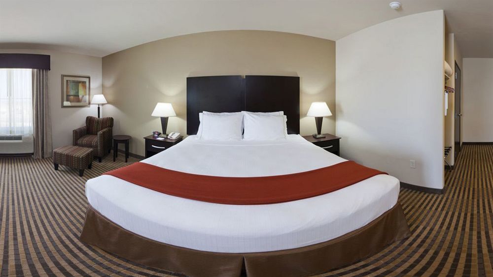 Holiday Inn Express & Suites Brady By Ihg Eksteriør bilde