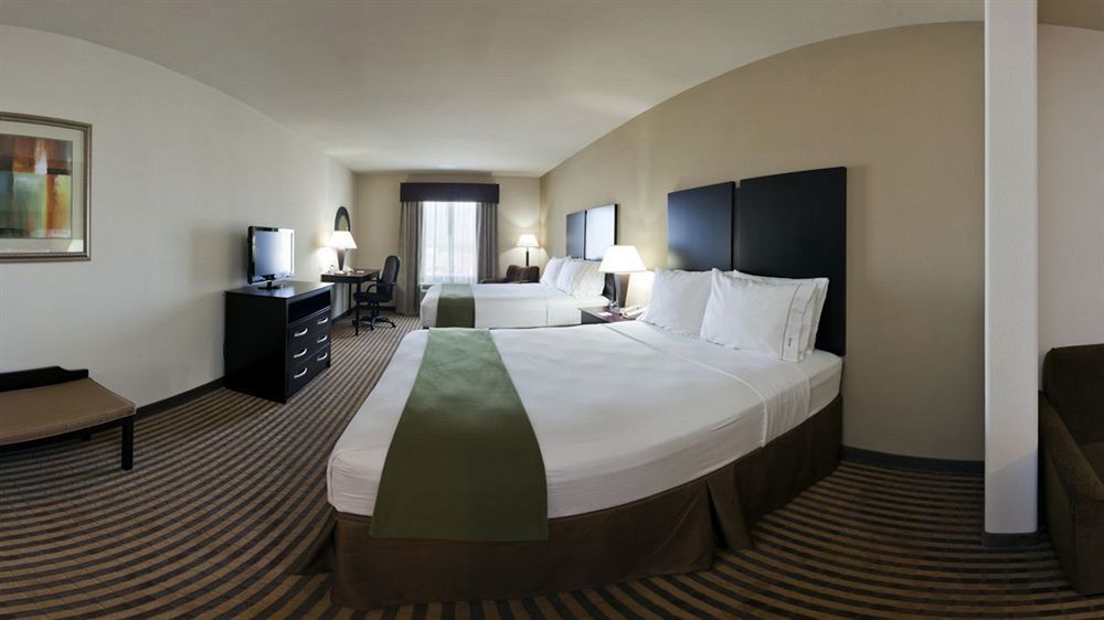 Holiday Inn Express & Suites Brady By Ihg Eksteriør bilde